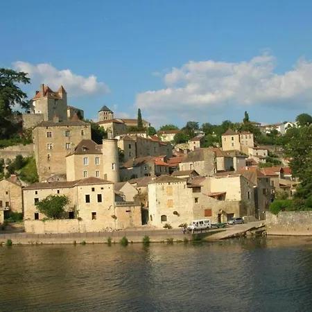 Holiday home Slate-roofed Hideaway Cressensac-Sarrazac