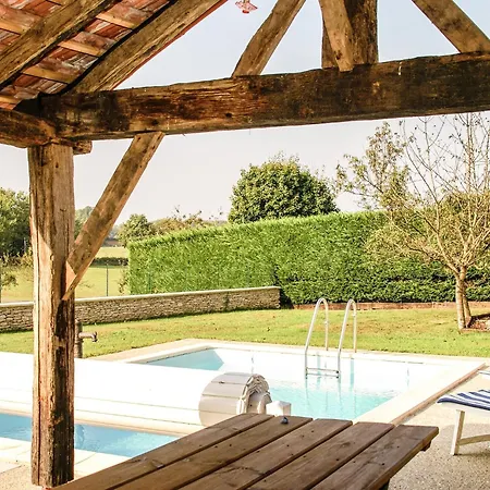 Slate-roofed Hideaway *