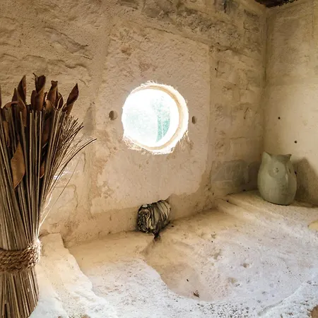 Slate-roofed Hideaway Holiday home Cressensac-Sarrazac