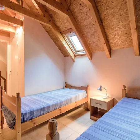 Slate-roofed Hideaway