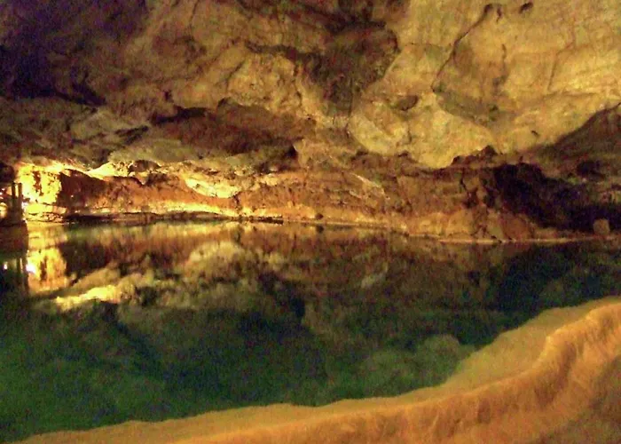 Дом отдыха Slate-roofed Hideaway *