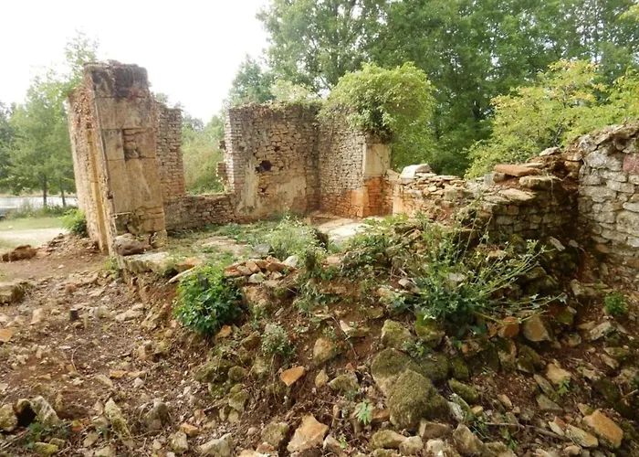 Slate-roofed Hideaway Дом отдыха Cressensac-Sarrazac