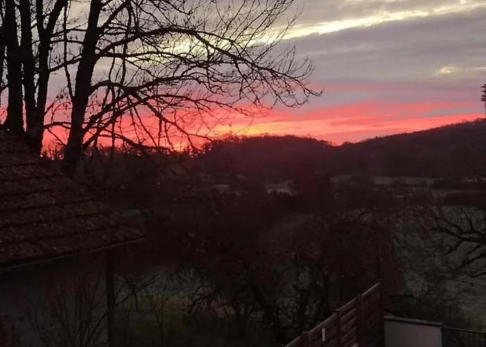 Дом отдыха Slate-roofed Hideaway