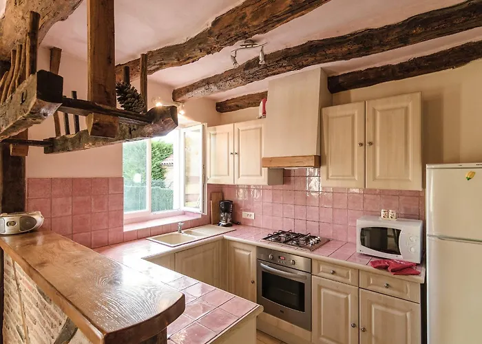 Slate-roofed Hideaway Дом отдыха *