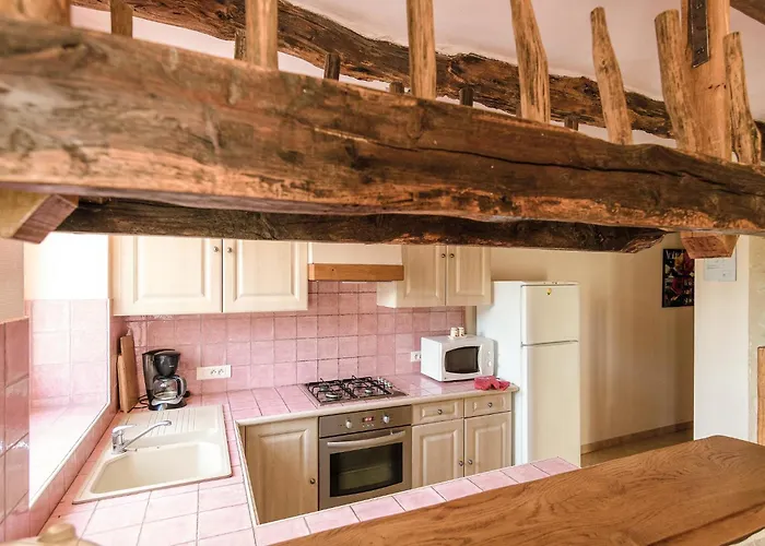 Slate-roofed Hideaway *