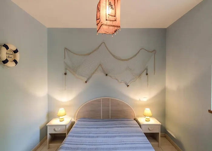 Slate-roofed Hideaway